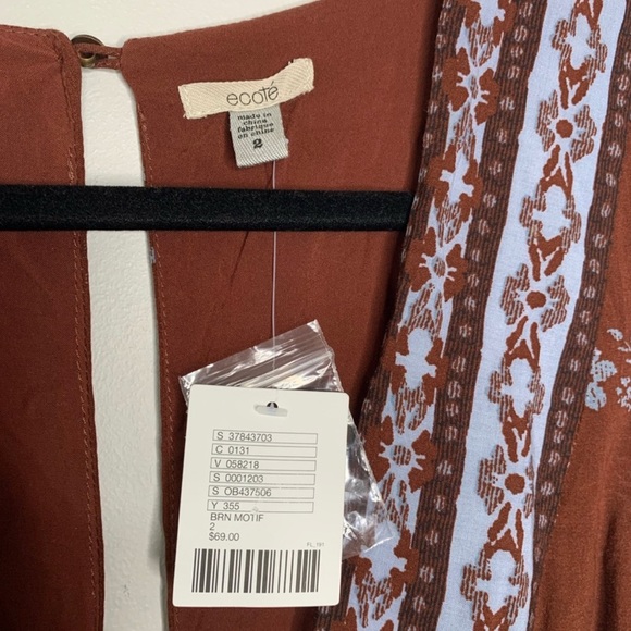 Urban Outfitters Romper - Picture 6 of 6